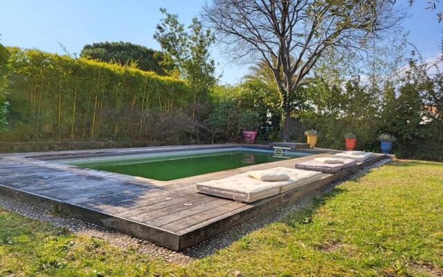 Beautiful House For 8 With Garden And Pool
