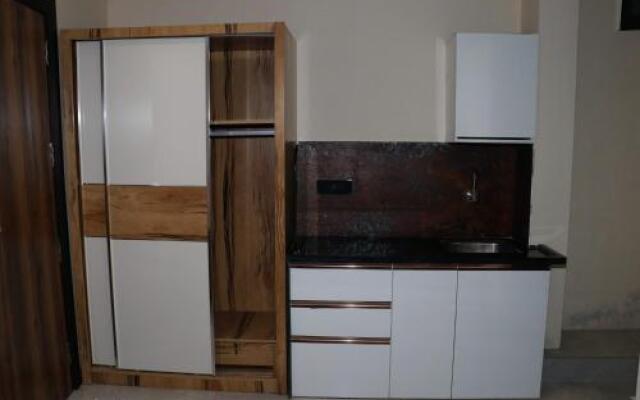 Stay10 Studio Apartments