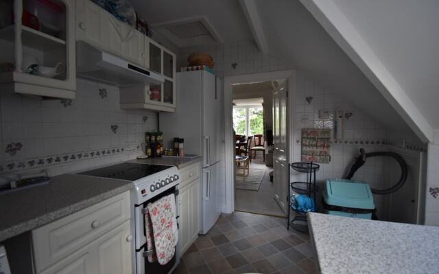 Immaculate 4-bed Apartment in Bournemouth & spa