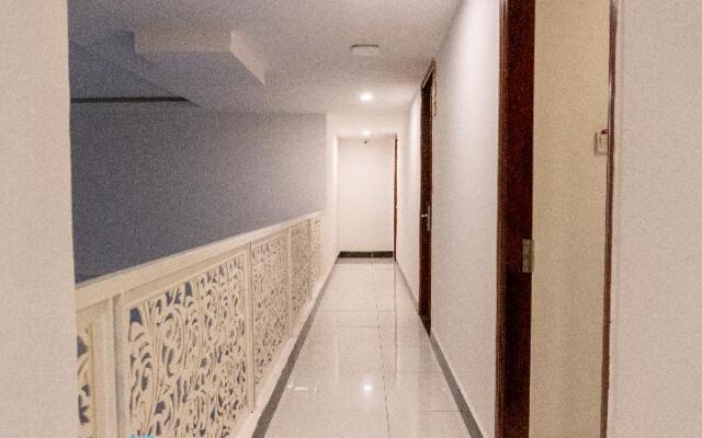 Prince Hotel by ZUZU