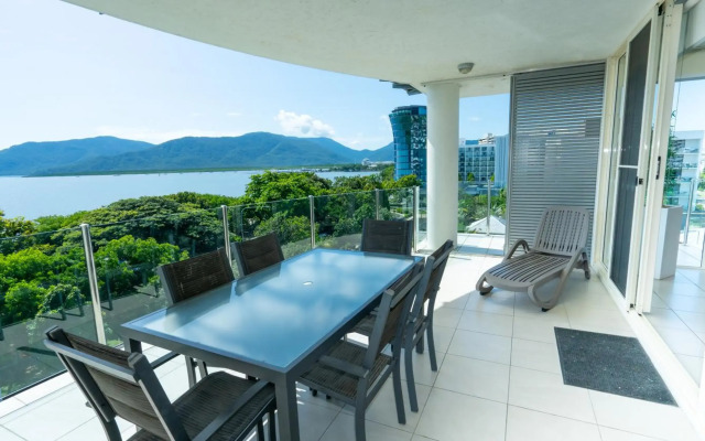Waters Edge Apartment