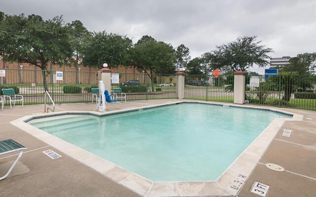 Rodeway Inn & Suites Highway 290 Northwest
