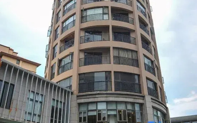 Yinglun Hotel (South Asia High Courtyard Branch)