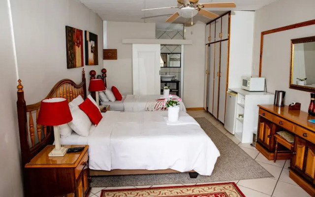 Woodpecker Guesthouse
