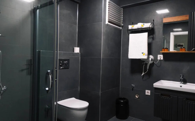 Lemon Suites & Restaurant