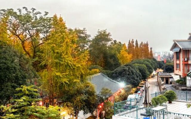 Julan'an Homestay (Guilin Liangjiang Sihu Dongxi Alley Shop)