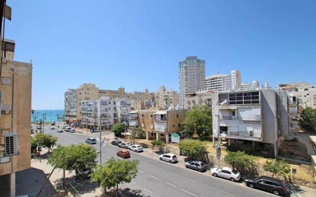 Arendalzrail Apartments -Rothschild St.8