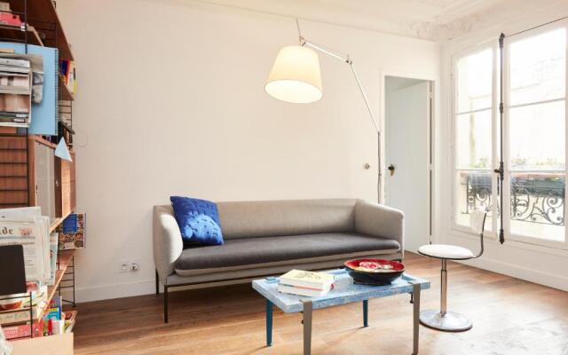 Design apartment in a Hype area near Montmartre