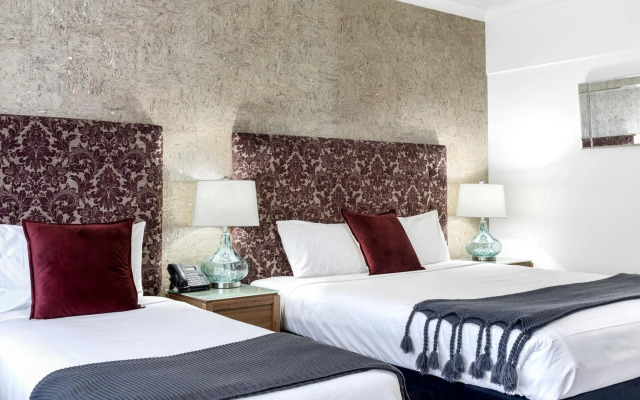 Berry Village Boutique Motel