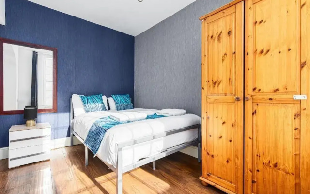 London Homes - Aldgate Flats
