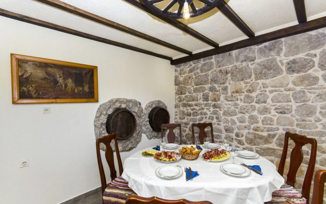 House Alka