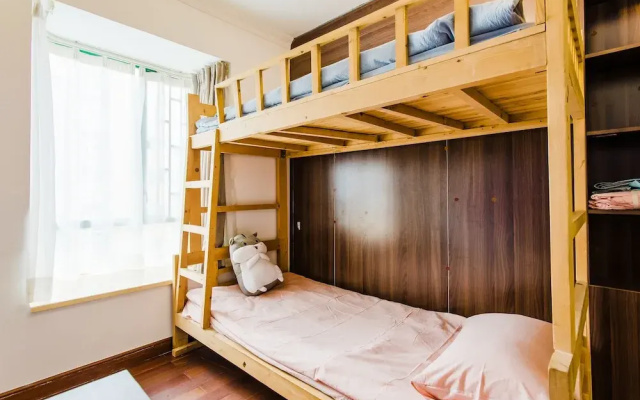Locals Boutique Apartment Jiuzhou Port.3