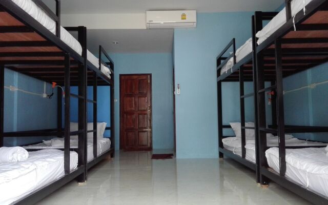 Lanta Mother Hostel