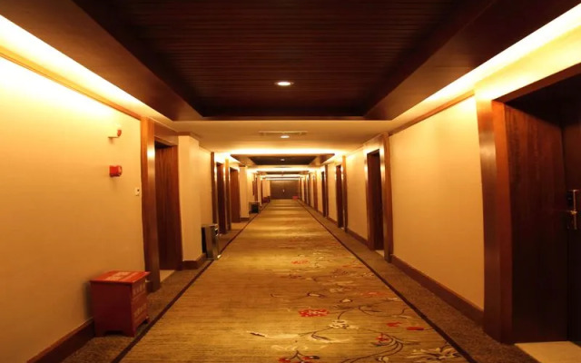 Kunming Hongxu Holiday Express Hotel