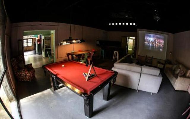 Um Hostel