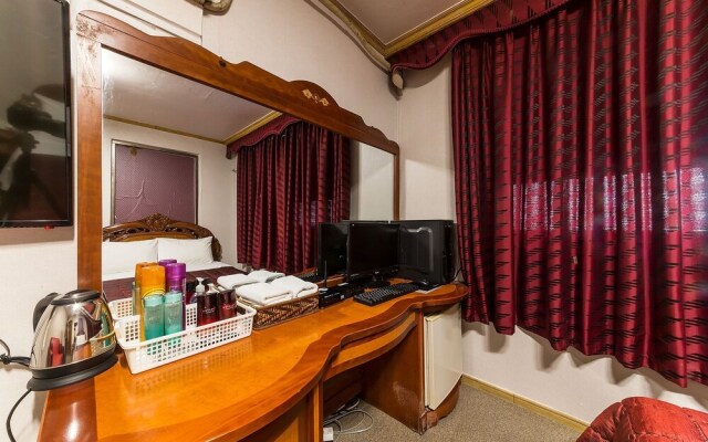 Hwaseong Yedawon Motel