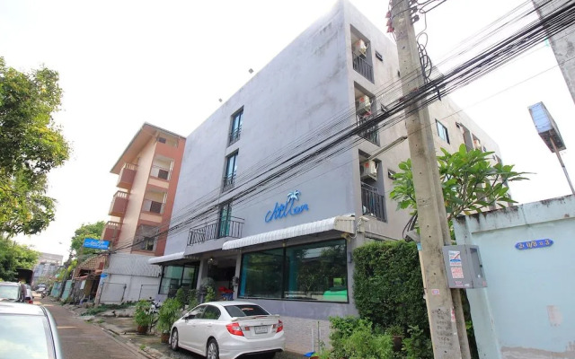Super OYO 427 Chill Apartment
