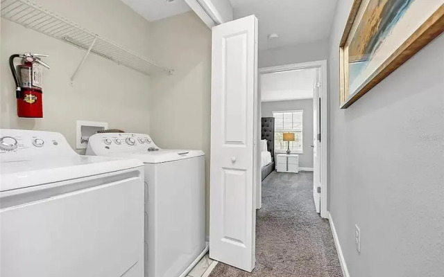 1569 SD - Modern Champions Gate Escape