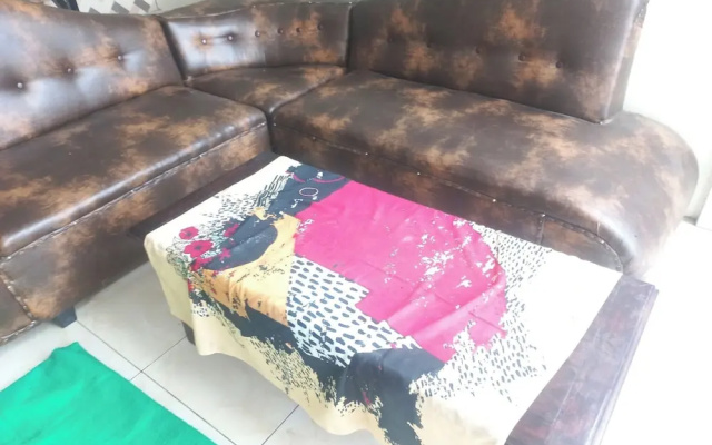 Hotel O Chimi Rumah Kost