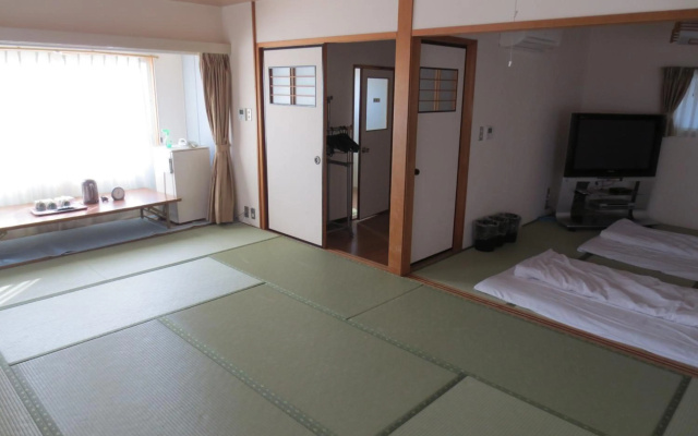 Hotel Minatoya – Guest Rooms – Kochi