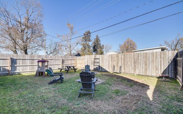 Pet-friendly Hiawatha Retreat w/ Private Yard!