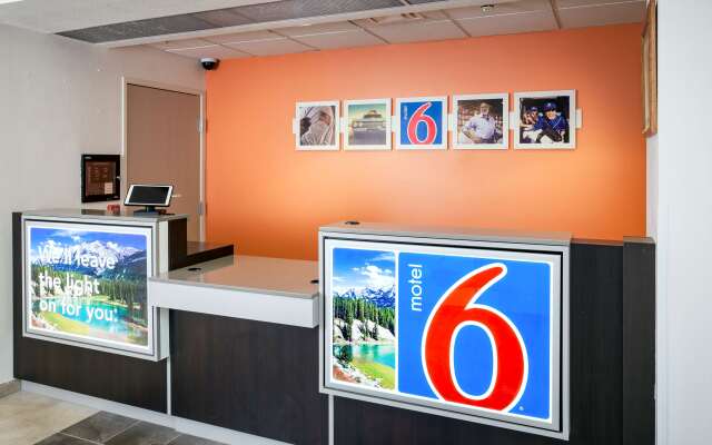 Motel 6 Anchorage, AK - Midtown