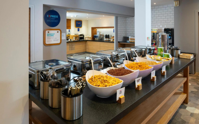 Holiday Inn Express Stevenage by IHG