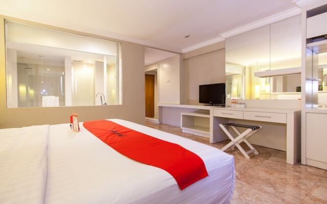 RedDoorz Plus @ HR Muhammad