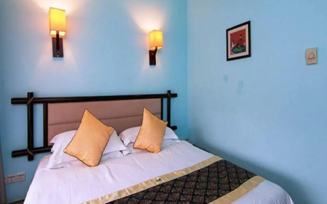 Sunshine 100 You Tan Hotel