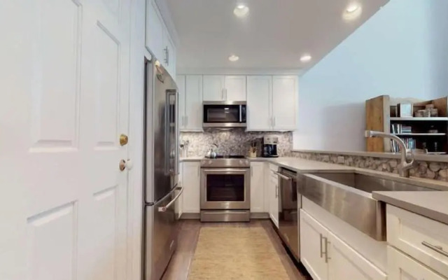 2 Bedroom Condo