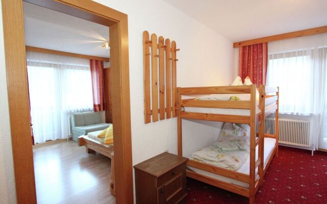 Spacious Holiday Home With Balcony, Sauna, Parking