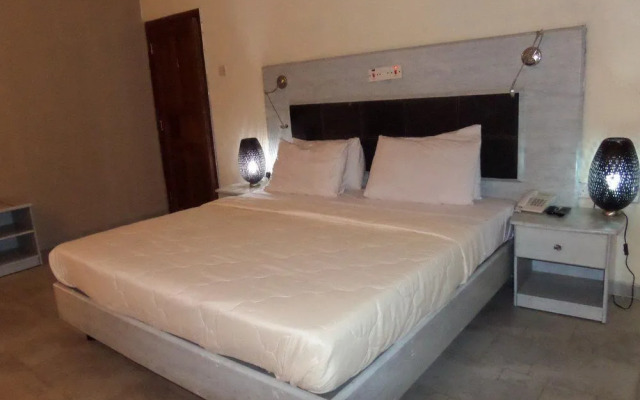 Golden Tulip Lagos Airport Hotel