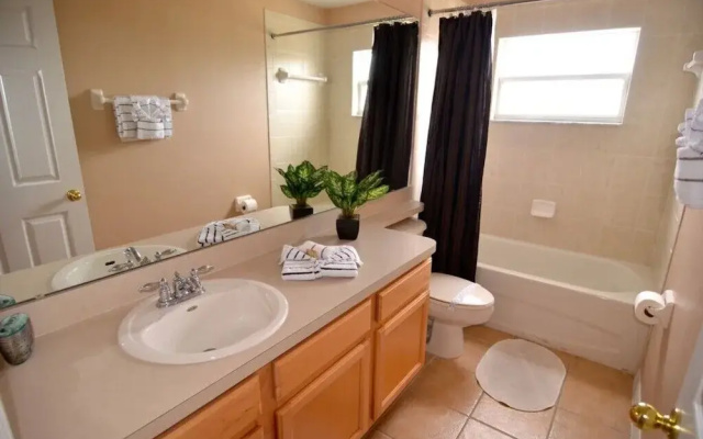 4-Bedroom Villa in Davenport 207BON