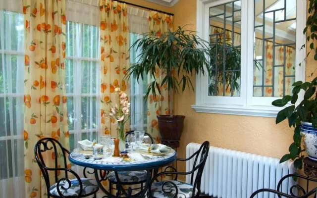 Villa Marco Polo Bed and Breakfast Inn