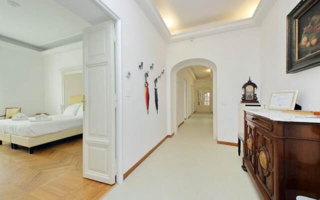 Treasurerome Spanish Steps Family 4BR