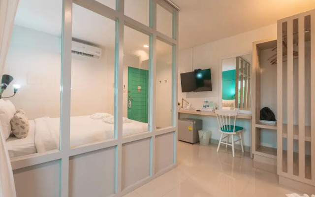 Tiny Krabi Hotel by Zuzu