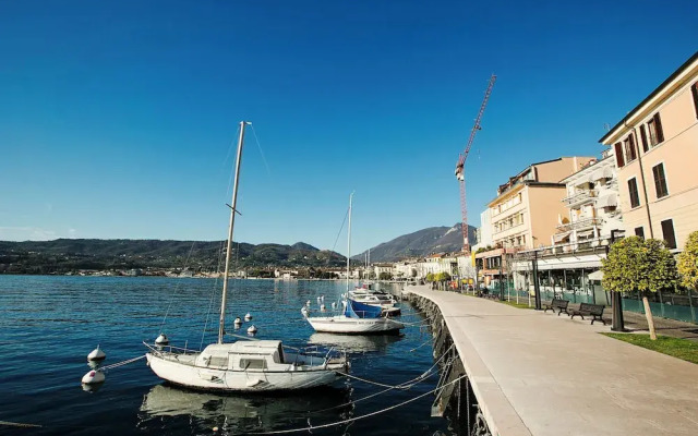 Morgante Salo-lake View & Parking