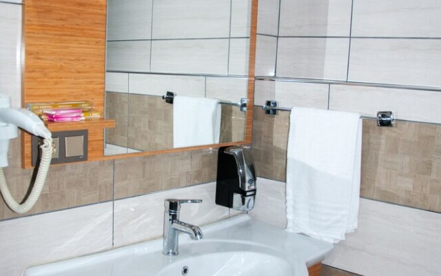 Quars Garden Hotel