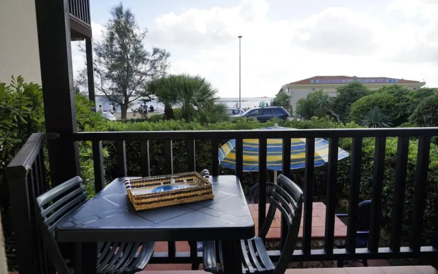 Beachfront Three Room Apartment With Garden Ostrica