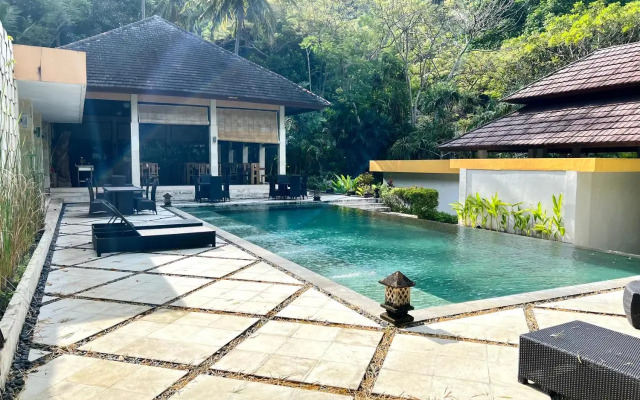 Manna Kebun Villas & Residence
