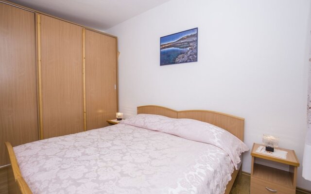 Apartment Emma Skatari