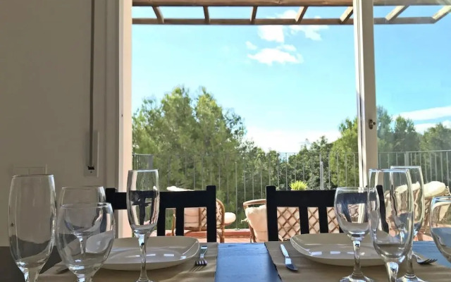 Big Family 3 Bedroom Apartment - RNU 65075