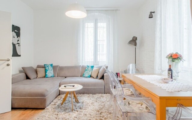 Boutique Apartment with Balcony