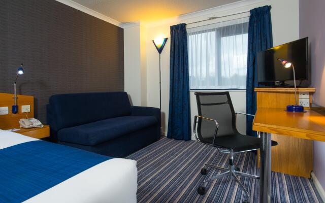 Holiday Inn Express Northampton - South, an IHG Hotel