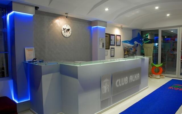 Club Alka Apart Hotel