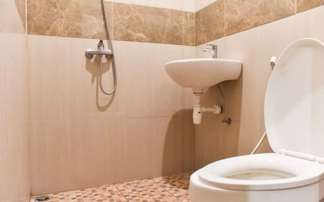 RedDoorz near Surabaya Town Square