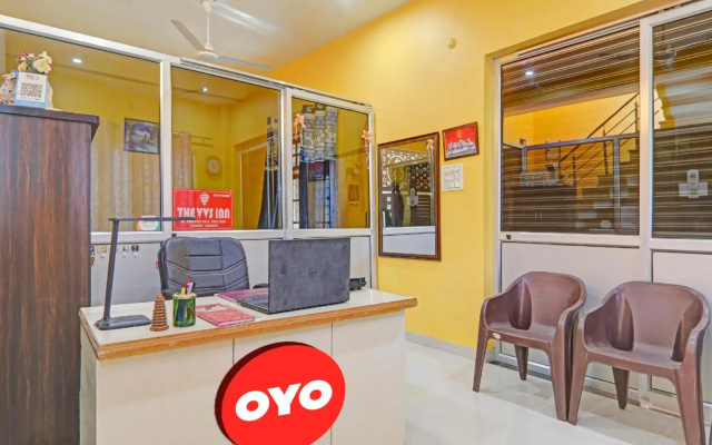 OYO 82792 The VVS Inn