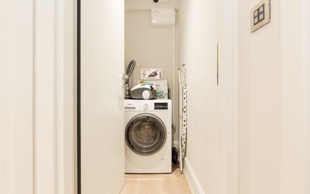 The Saint Stephen s Gardens Mansion VII