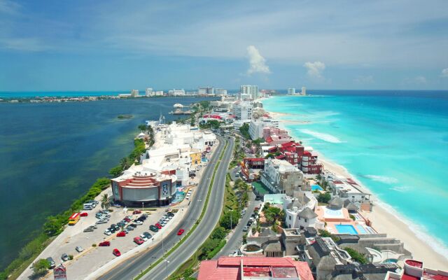 Club Regina Cancun