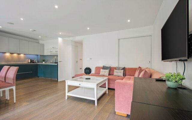 Spacious 3 Bed Apartment in Angel